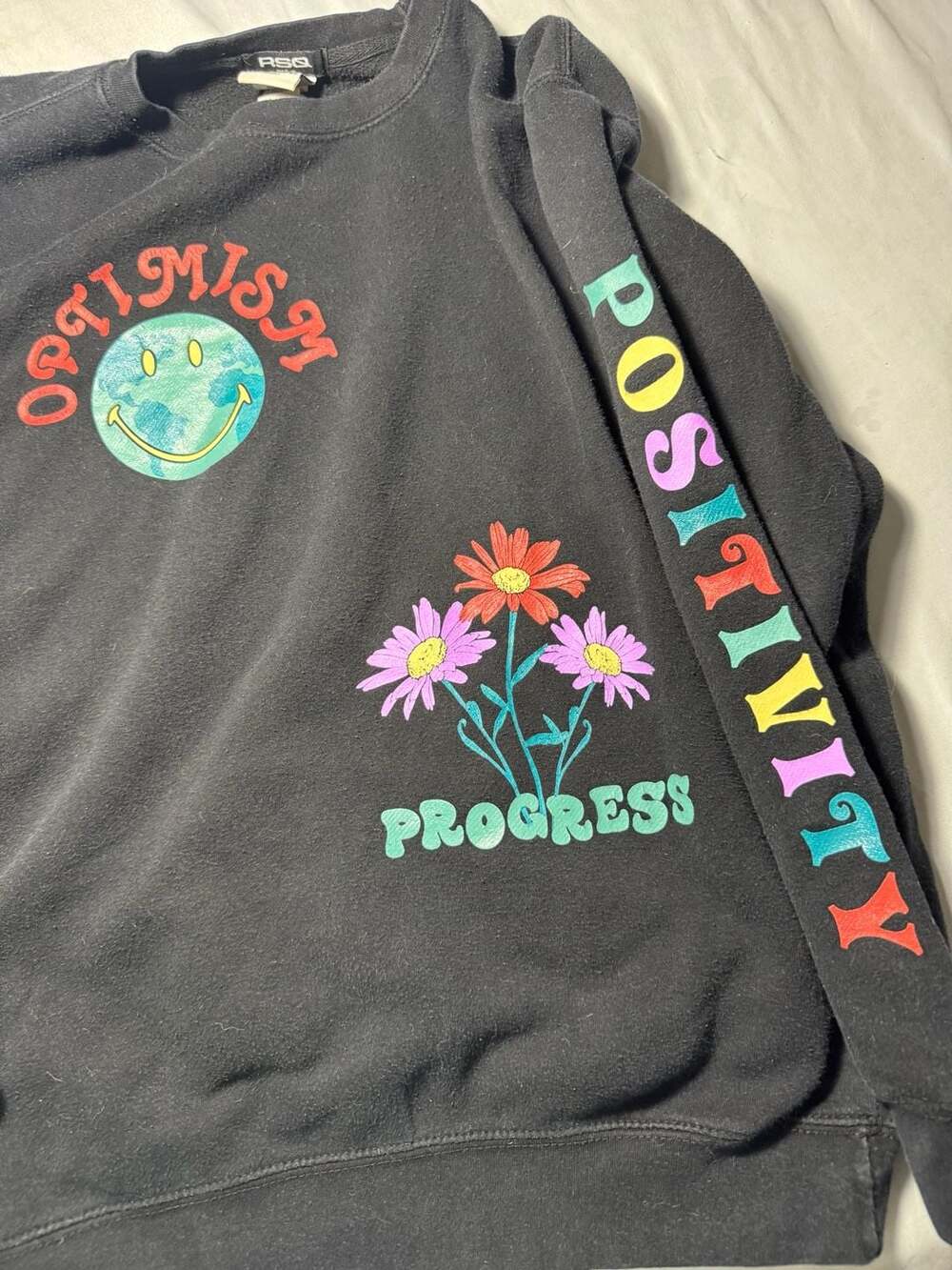 Smiley Original's and Chinatown Tshirt Crewneck Sweatshirt Men's Medium